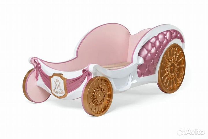 Детская кровать в виде кареты