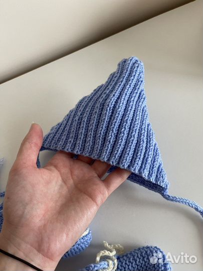 Шапочка и пинетки для новорождённого (вязаные)