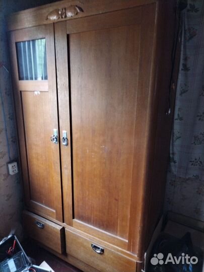Шкаф плотяной, старинная и антикварная мебель