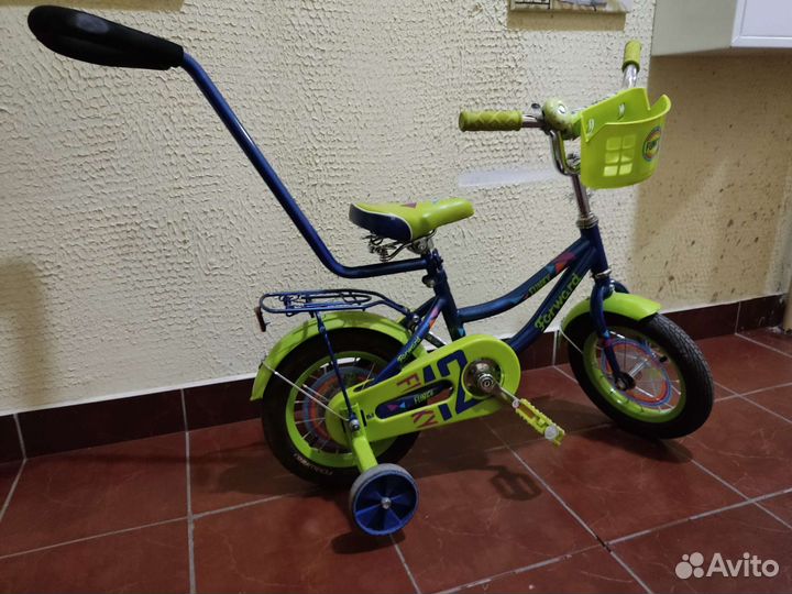 Детский велосипед с родительской ручкой