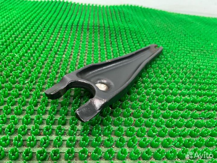 Вилка сцепления Renault Symbol LB K7J 2002