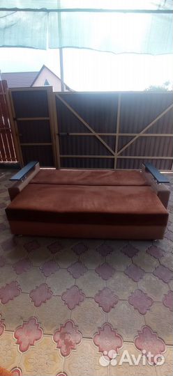 Диван кровать бу + 3 подушки