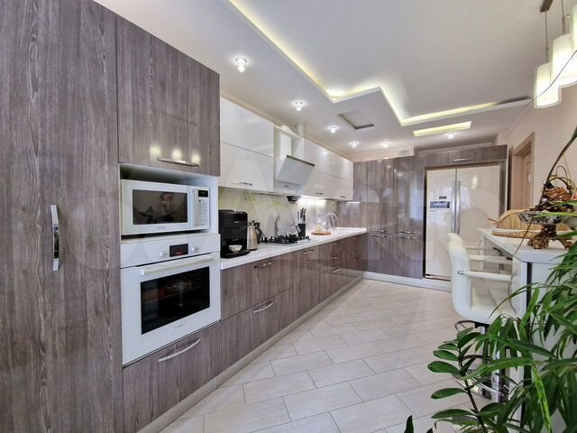 3-к. квартира, 124,1 м², 2/7 эт.