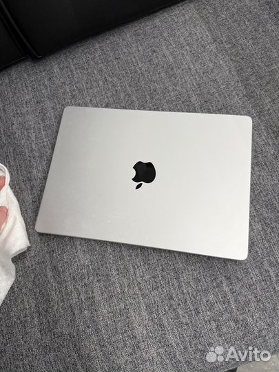 Macbook pro 14 m1 pro 16/512