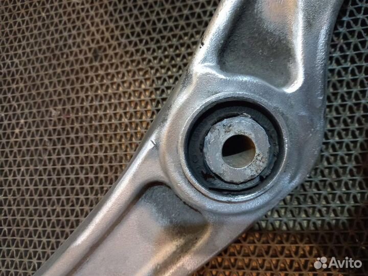 Рычаг передний правый audi A4 B8 8K2