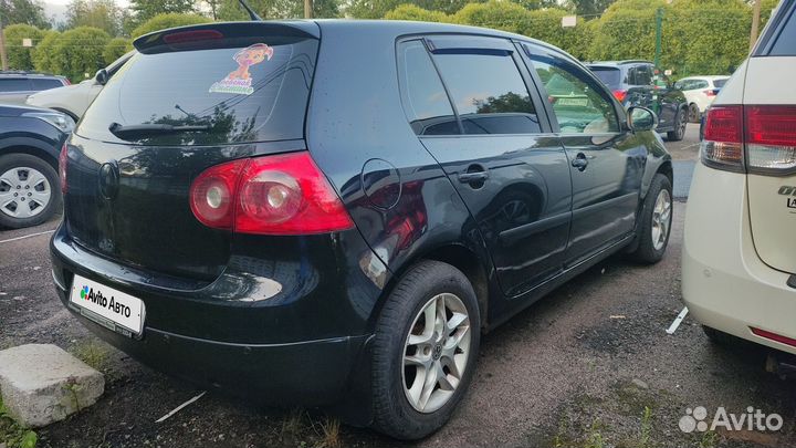 Volkswagen Golf 1.6 AT, 2005, 301 000 км