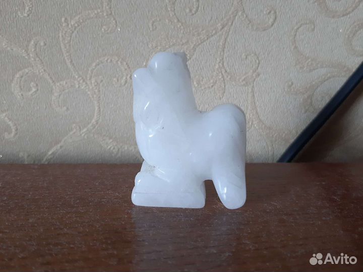 Статуэтка петуха из агата