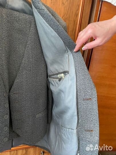 Мужской костюм тройка 46-48