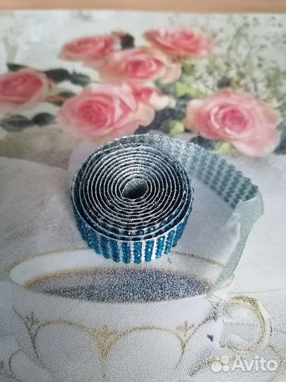 Стразы на ленте