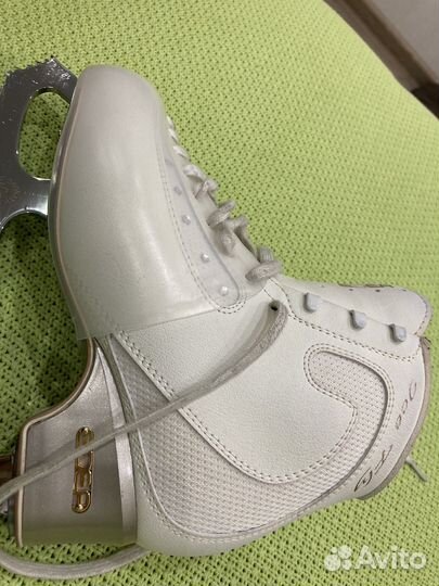 Фигурные коньки edea ice fly 235