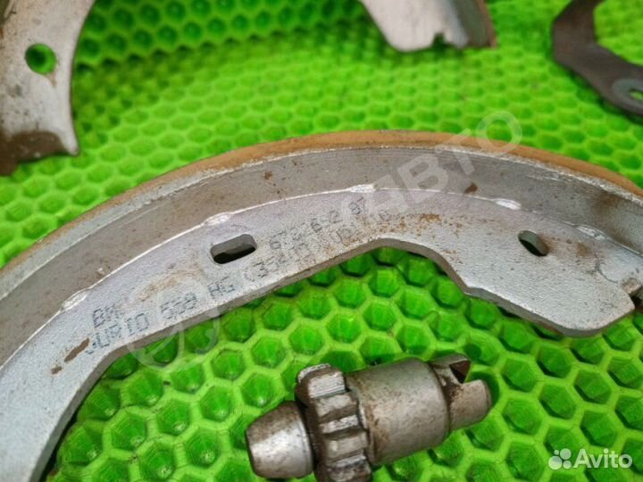 Тормозные колодки стояночного тормоза Bmw 7 F01