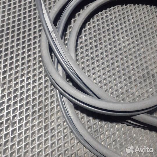 Уплотнитель люка крыши Chery Tiggo 7 Pro T1E