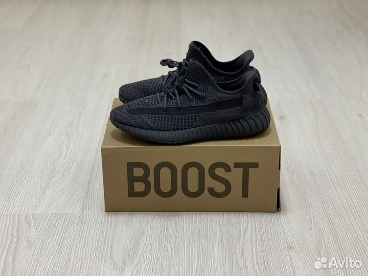 Кроссовки Adidas Yeezy Boost 350 v2 Black (36-45)