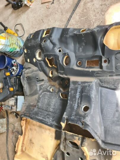 Шумоизоляция торпеды Peugeot 308 хэтчбек 1.6 EP6