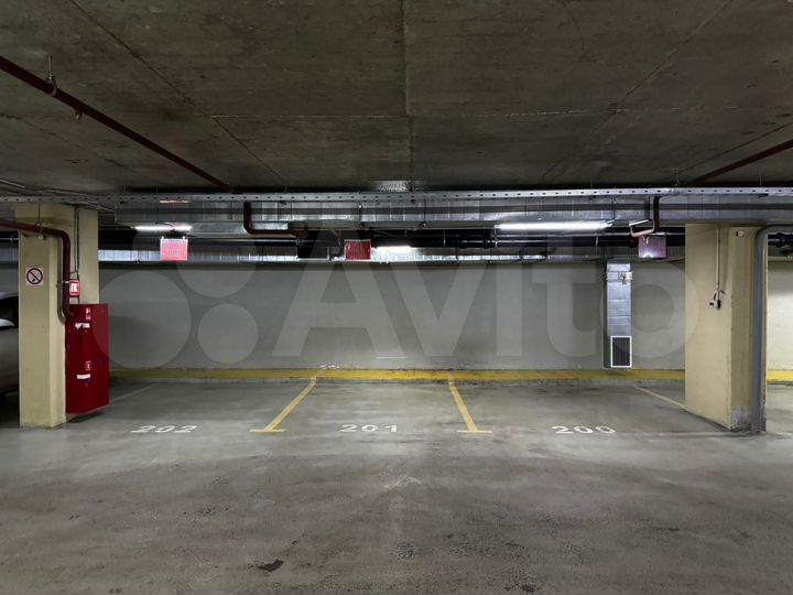 Машиноместо, 14 м²