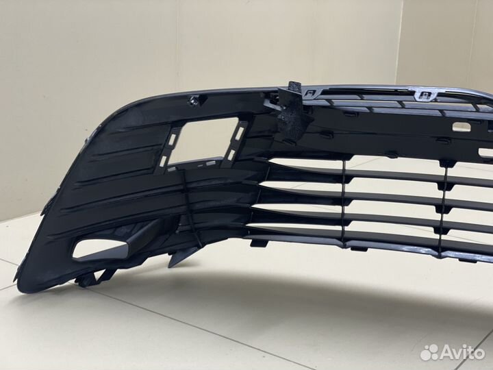 Решетка в бампер Toyota Camry V70
