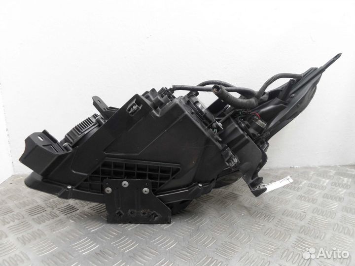 Фара правая Infiniti FX30d/FX35/FX37/FX50/QX70