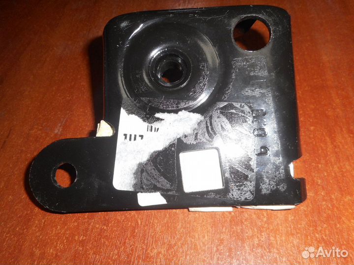 Держатель усилителя лонжерона передний Левый Renau