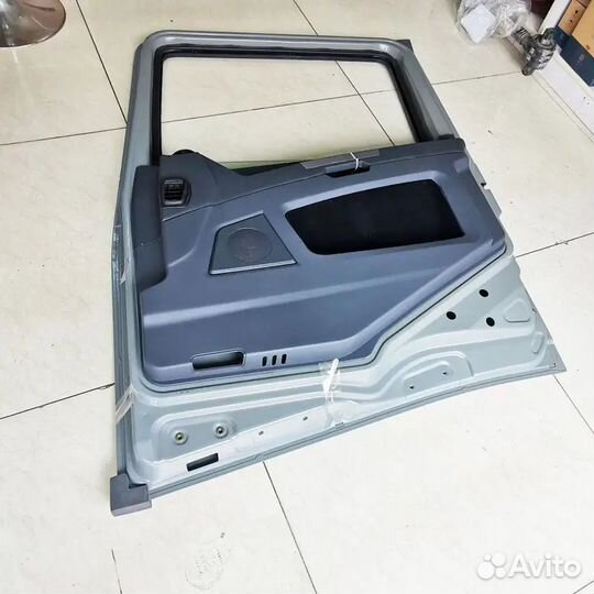 Shacman X3000 дверь