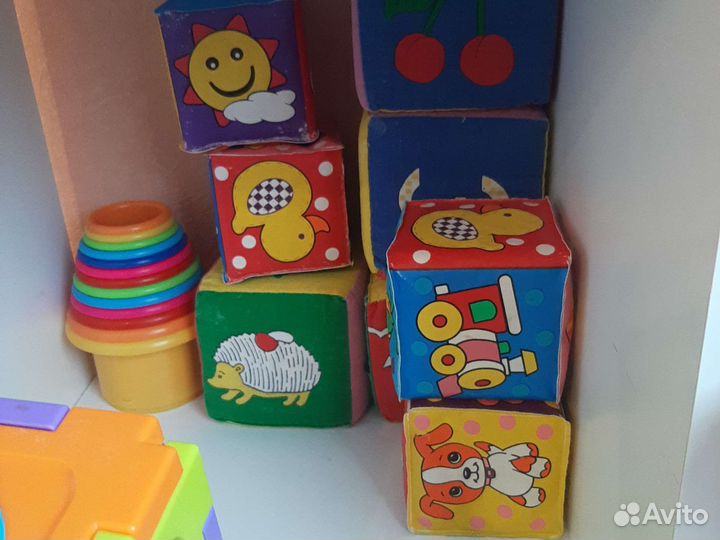 Продам большой пакет с игрушками