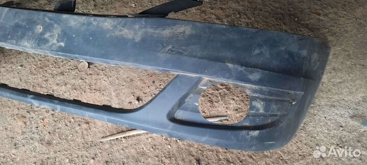 Передний бампер на рено логан с верхней решеткой