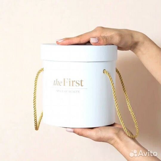 Шляпная коробка на заказ с лого