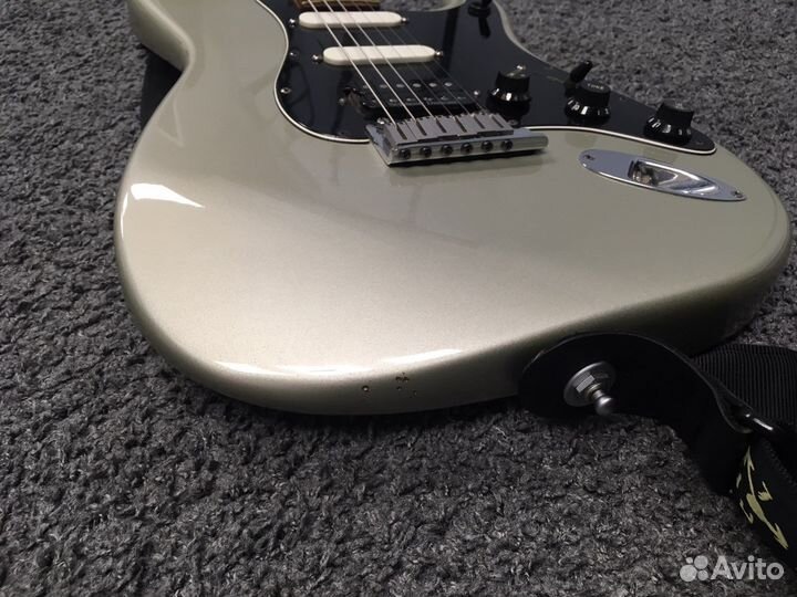 Гитара Fender Standard Stratocaster SSH 1997 USA