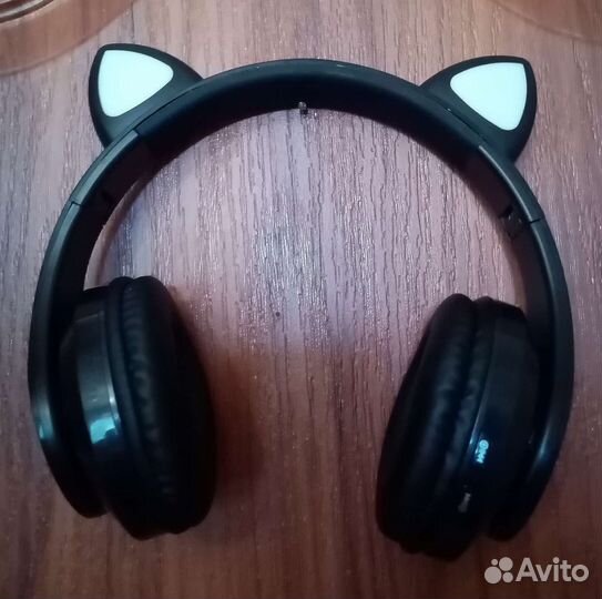 Беспроводные наушники с ушками и микрофоном