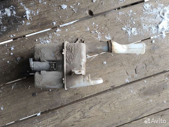 Бачок омывателя emgrand ес 7