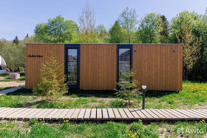 Семейная пара помощники по хозяйству