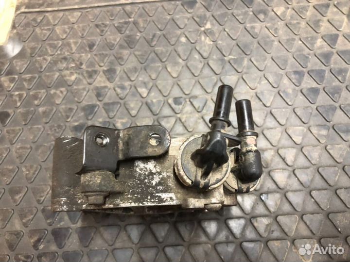 Насос вакуумный Land Rover Discovery 3