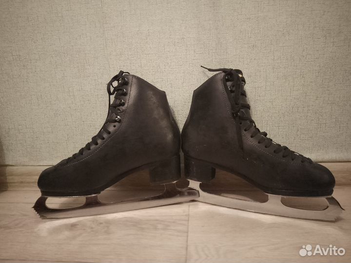 Коньки фигурные