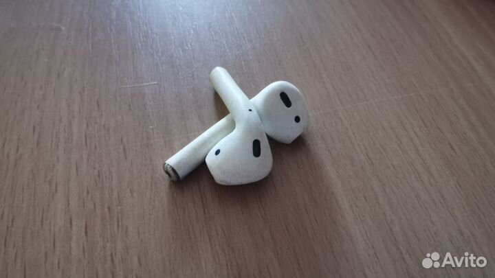 Apple AirPods