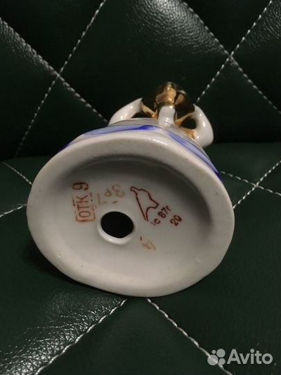 Барышня с самоваром