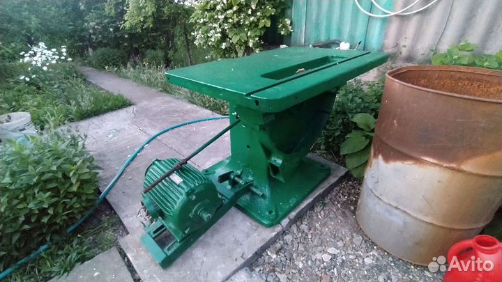 Распиловочный станок