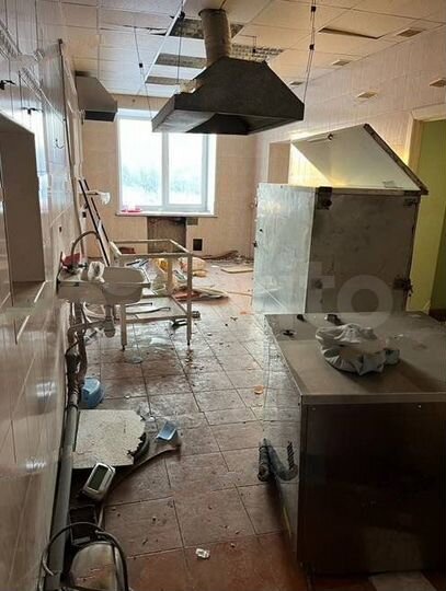 Кафе, 648.6 м²