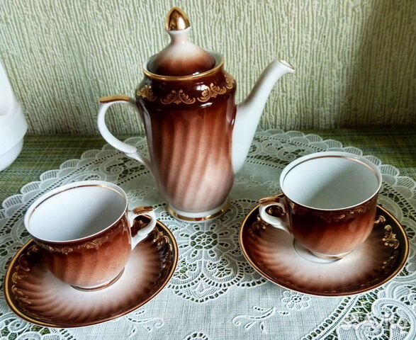 Кофейник и две чашки. Купить рижский кофейный сервис. Чашка ароматного кофе. Чайный сервиз. Кофейный сервиз с кофейником.