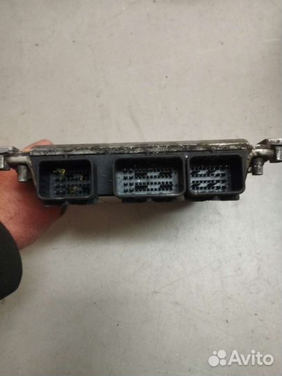 Блок управления двигателем citroen c8 2.2- 0281011334. 9649561880. edc15c2