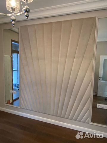 Мягкие стеновые панели, кровать с изголовьем