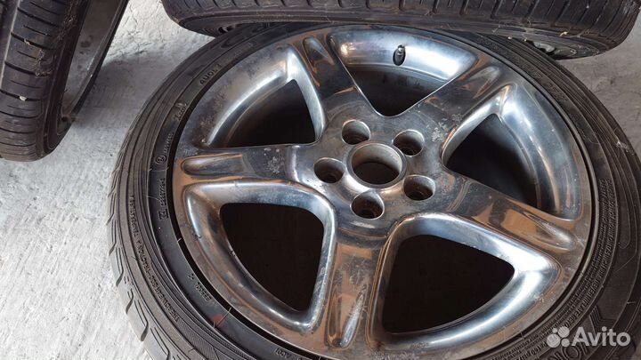 Yokohama Advan A005 235/45 R17