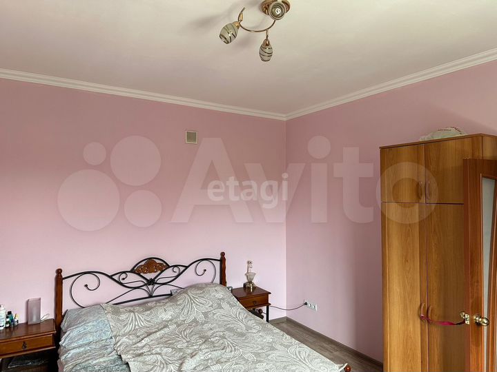 Коттедж 233 м² на участке 7,8 сот.