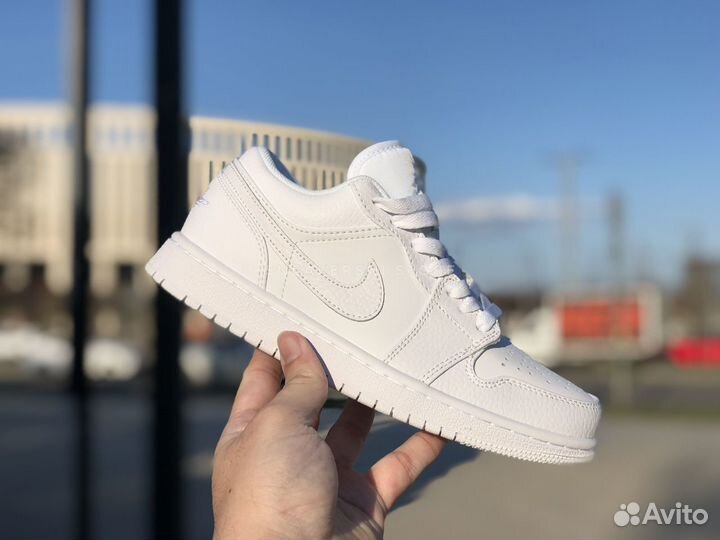 Кроссовки Nike Air Jordan 1 Low White