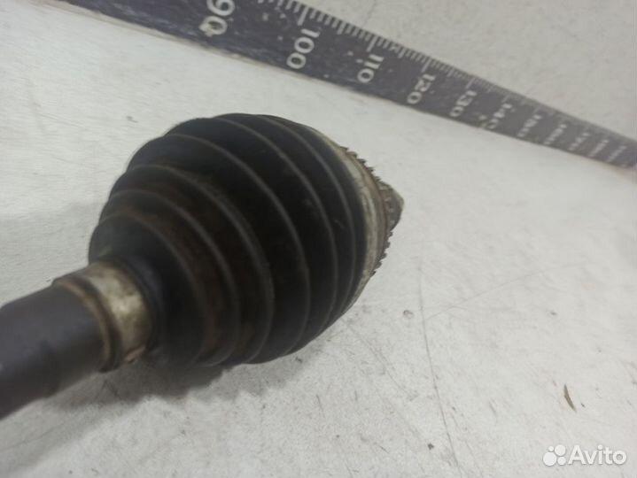 Привод передний правый