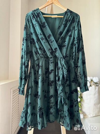 Платье изумрудное