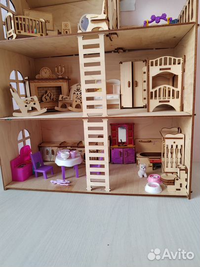 Домик кукольный