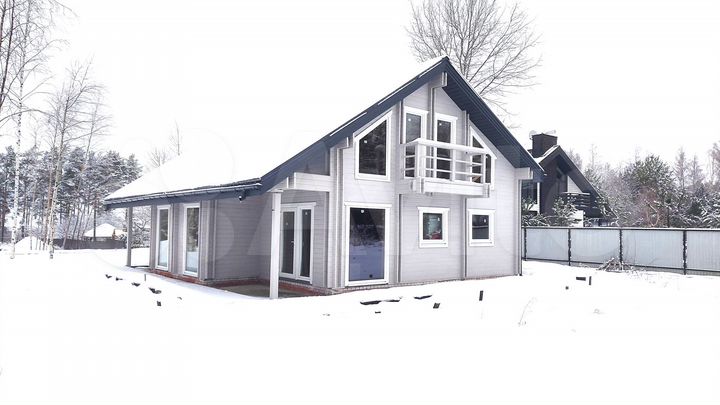 Коттедж 190,8 м² на участке 12 сот.