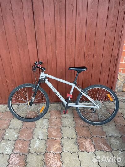 Велосипед btwin rockrider300