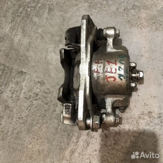 Суппорт передний honda zest