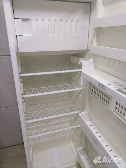 Холодильник Stinol 205E кш-310/40