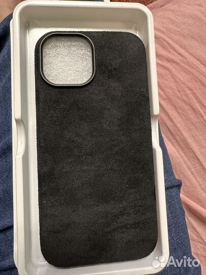 Чехол на iPhone 15